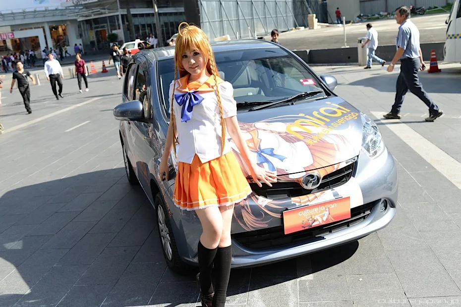 Mintochuu and Mirai Suenaga itasha 20120601a