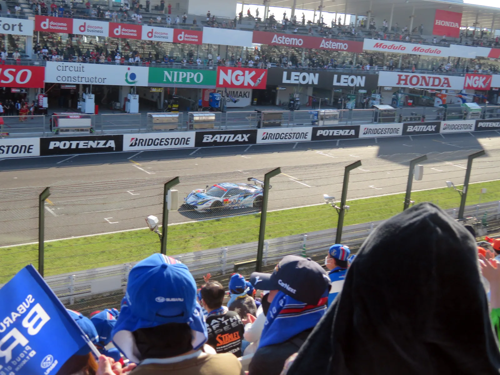 No.9 PACIFIC hololive NAC Ferrari after 2022 Takanoko no Hotel Suzuka GT 300km (1)