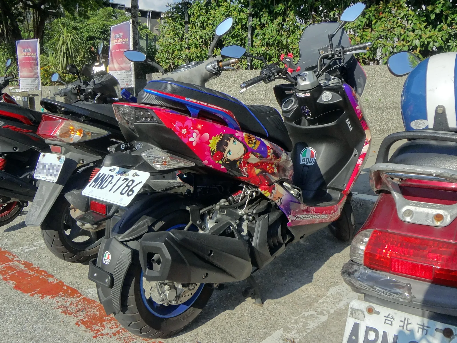 Dia Kurosawa itansha MND-1786 on Chengde Road Sec3 20180729b