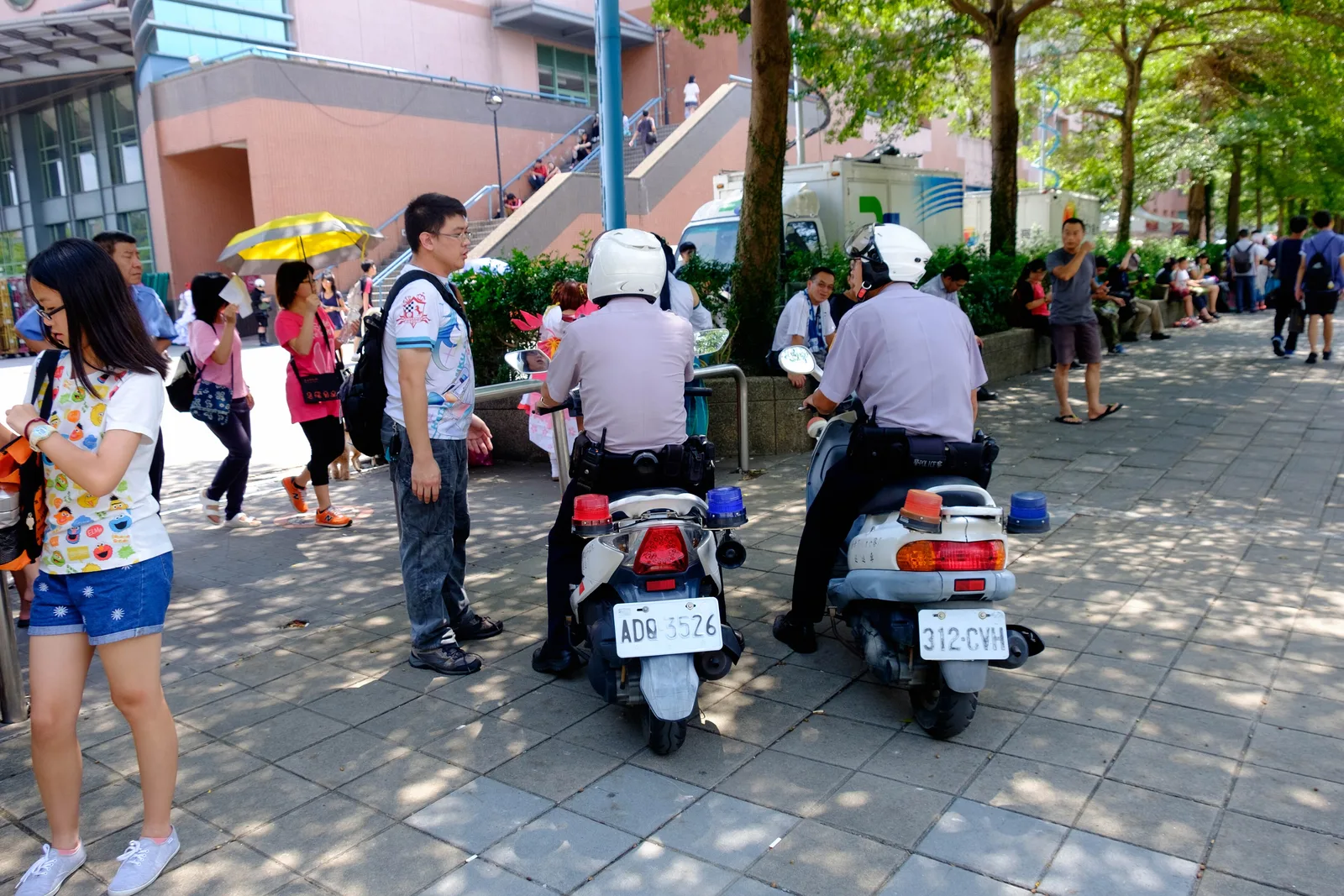 TCPD ADQ-3526 312-CVH end on Xinhai Road Sidewalk 20170806