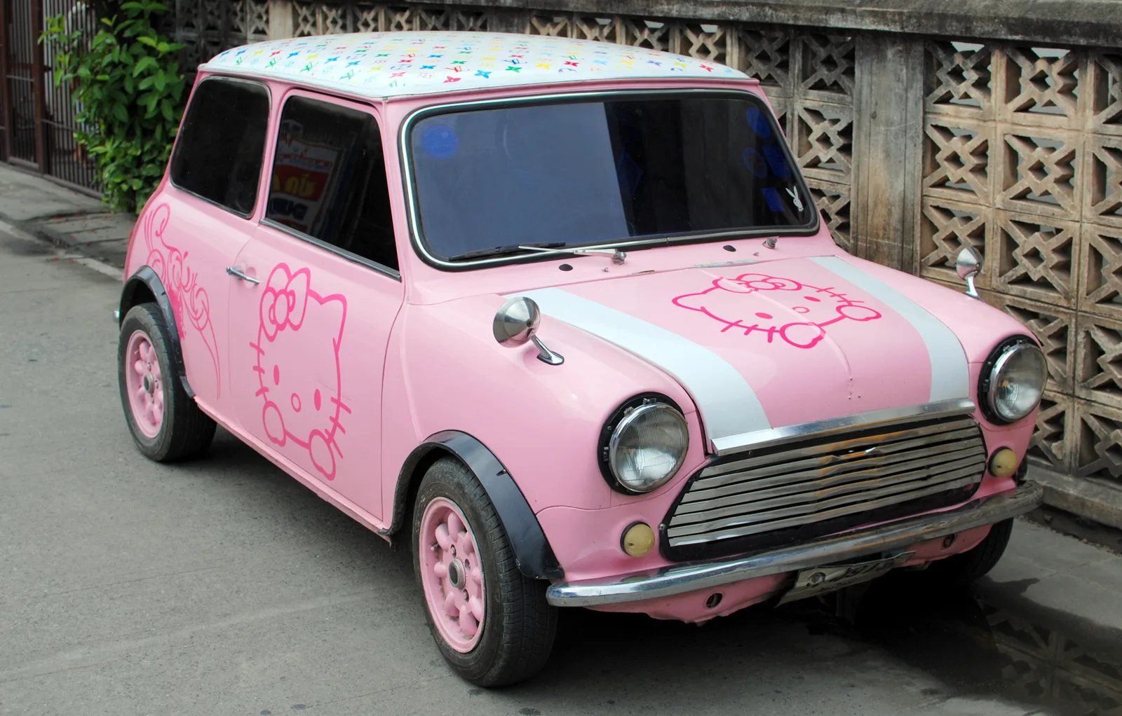 Louis vuiton hello kitty mini