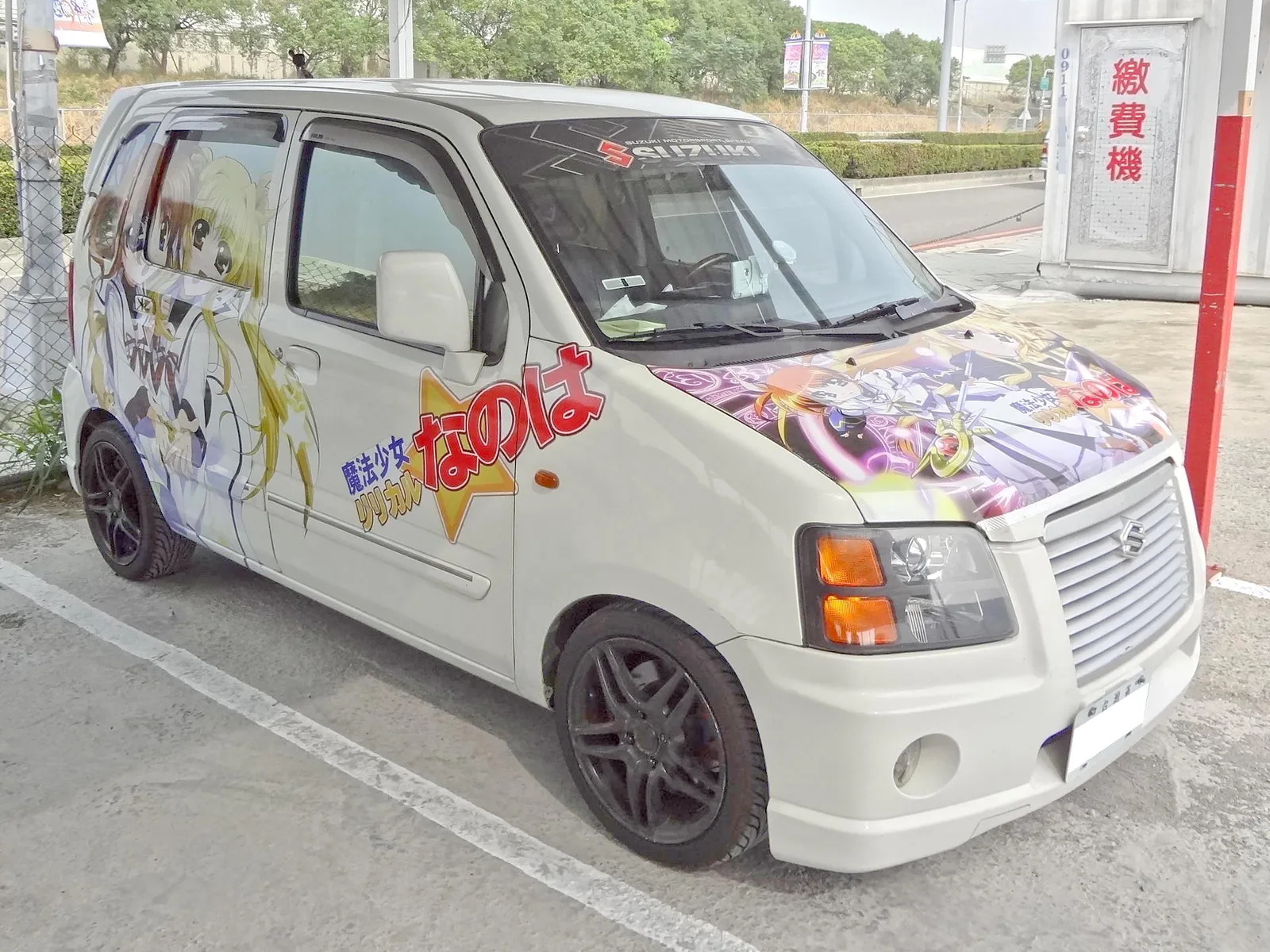 FFTC Suzuki Solio Magical Girl Lyrical Nanoha itasha right-head 20131116