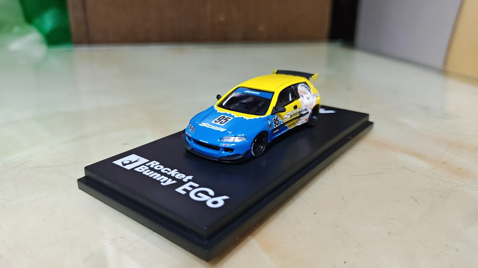 HKM 1-64 Honda Civic Rocket Bunny EG6 (1)