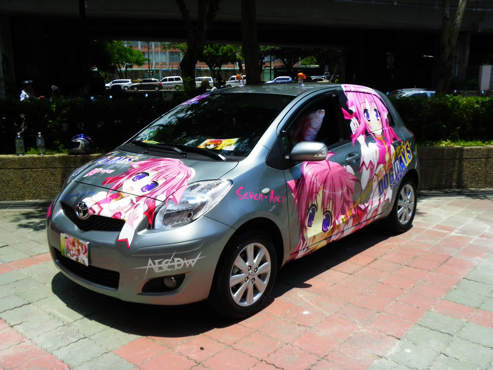 Millhiore F. Biscotti itasha left side 20110731a