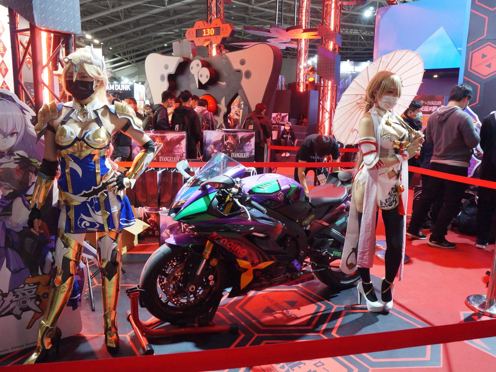 Honkai Impact 3rd cosplayers and LGE-5978 20210131b