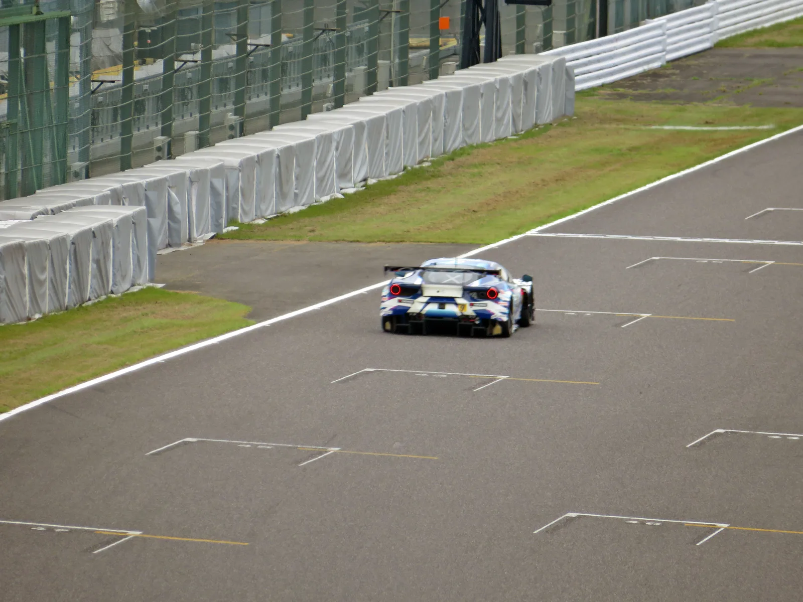 No.9 PACIFIC hololive NAC Ferrari at 2022 Fujimaki Group Suzuka GT 450km (3)