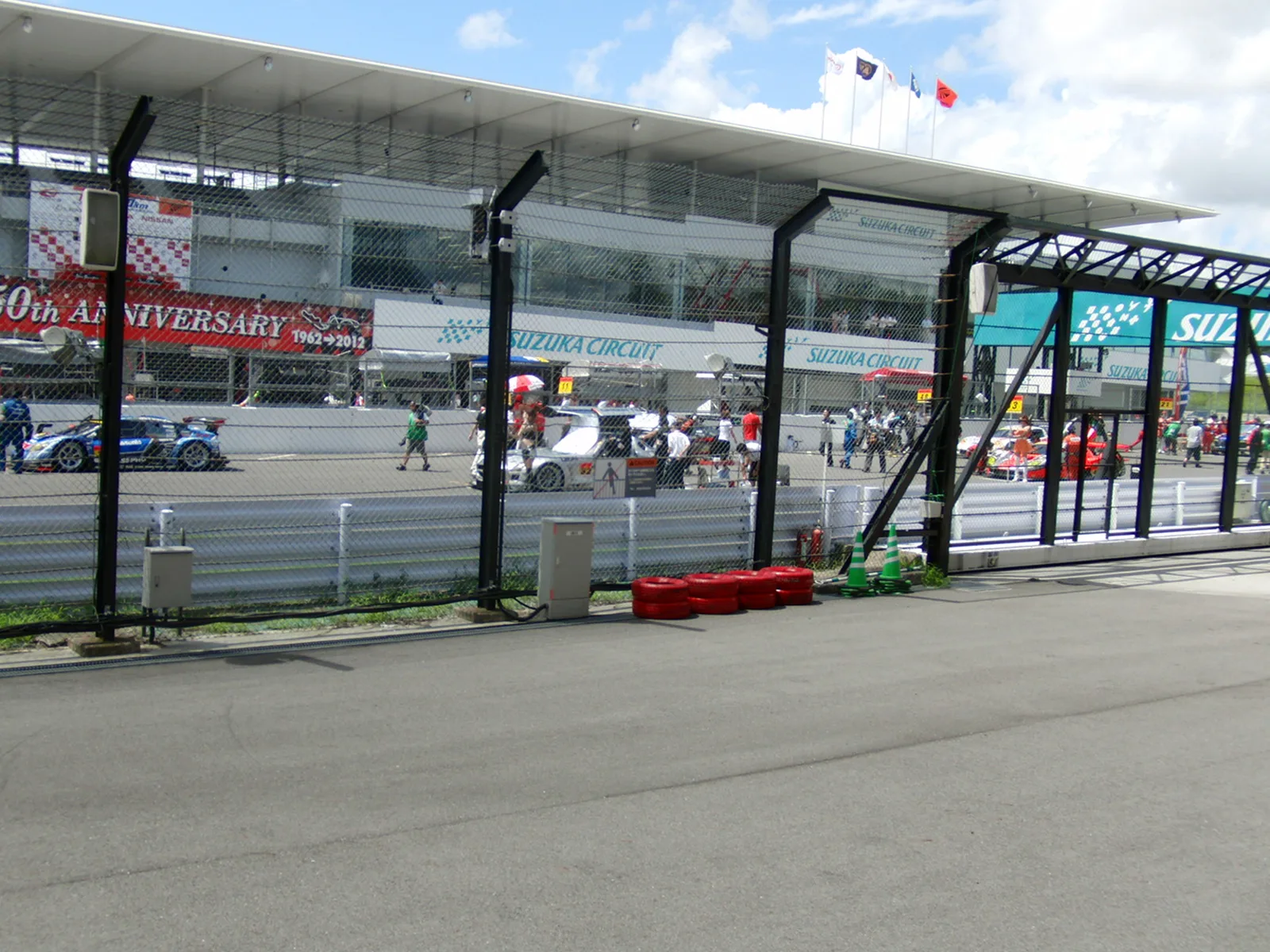 Starting grid at 2012 Pokka 1000km (12)