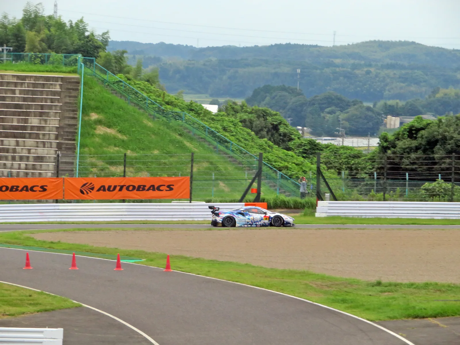 No.9 PACIFIC hololive NAC Ferrari at 2022 Fujimaki Group Suzuka GT 450km (5)