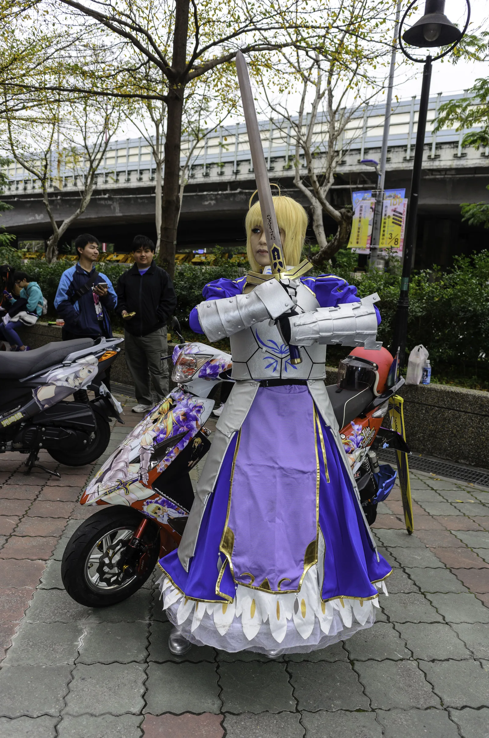 Cosplayer of Saber with Saber Lily itansha in CWT39 20150228a