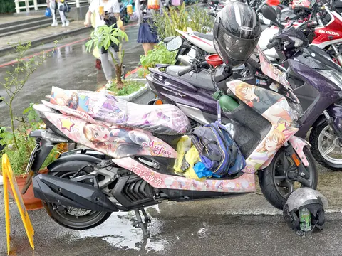 Kanata Konoe itansha right side in the rain 20230827