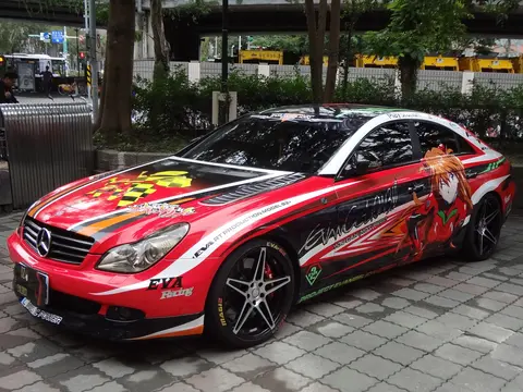 Mercedes-Benz itasha of EVA Unit 02 and Asuka Langley Soryu 20161211