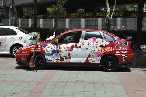 Puella Magi Madoka Magica x K-On! itasha left side at FF18 20110731a