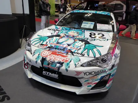 OSAKA AUTO MESSE 2015 (129) - No.82 GSR HATSUNEMIKU KOBE TOYOPET 86