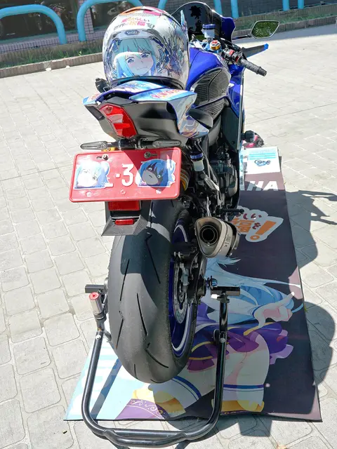 Aqua YZF-R7 itansha end and Aqua helmet 20240811b