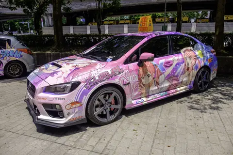 Sizuku and Kurumi itasha BLS-8530 left side (53996778101)
