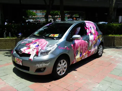 Millhiore F. Biscotti itasha left side 20110731a
