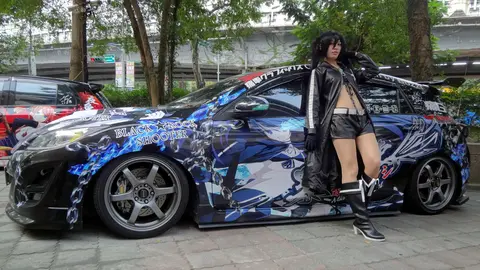 Black Rock Shooter cosplayer and 5672-YB 20181208a