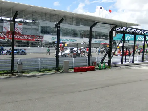 Starting grid at 2012 Pokka 1000km (12)
