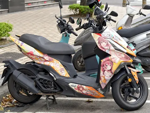 Korone Inugami itansha NCR-3509 right side on Chongyang Road 20240101