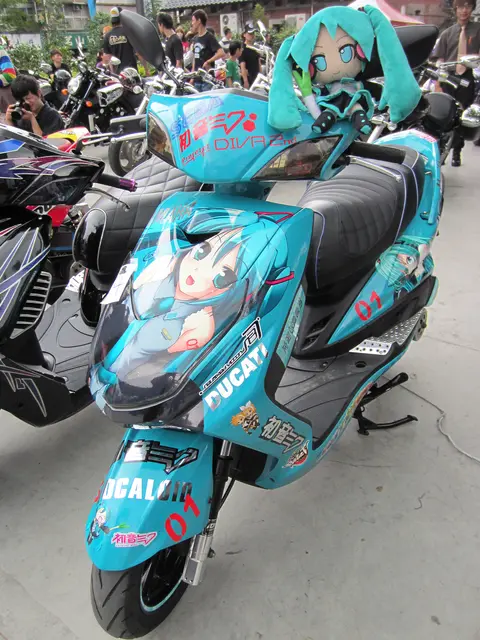 Yamaha Hatsune Miku itansha 20110522b