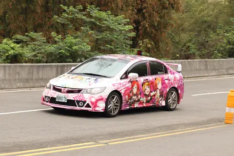 Love Live! itasha 8860-T6 running, left side 20190317