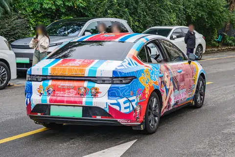 BYD Destroyer 05 itasha of Hakozaki Serika outside the CCNICEC during COMIDAY 28 20241005092957
